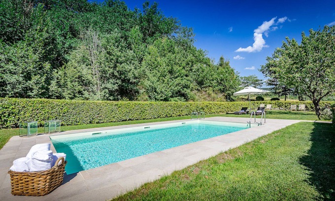 San Pietro in Bossolo Villa | Villa La Santa promoted by WeekHomes.com