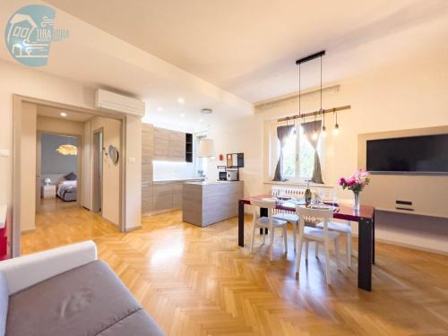 Roiano-Gretta-Barcola-Cologna-Scorcola Apartment | Viale Miramare 123/1 Tirabora Short Rent