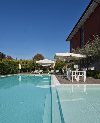 Lazise Old Town House | Vialeromadodici Rooms & Apartments