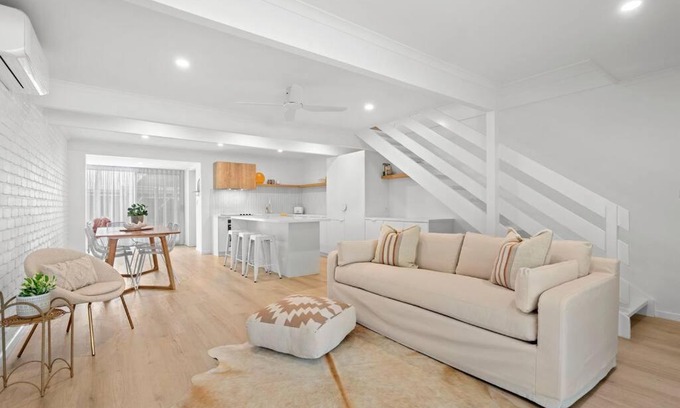 Noosaville Apartment | Vibes At Five Noosa