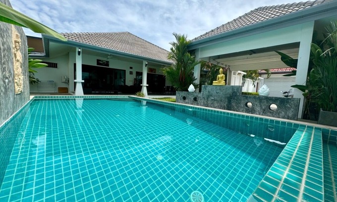 Ban Saiyuan Villa | Vibrant 2 Bedrooms Private Pool Villa