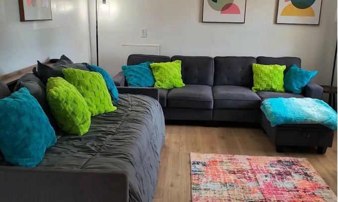Evansville House | Vibrant and art-filled retreat, perfect for families and small groups.