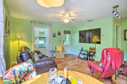 Rockledge Homes House | Vibrant Rockledge Home about 2 Mi to Cocoa Village!