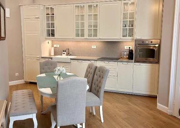 Varna City Centre Apartment | Vibrant Stay l Stylish 2BD in TOP CENTER