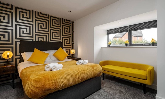Hyde Apartment | Victoria Home | 2 Bedroom Wi-Fi Parking Cozy Pads