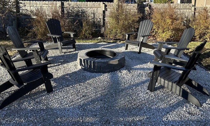St Ignace House | Victorian charmer just steps from the lake!