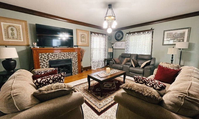 Kokomo House | Victorian Home in Original Grandeur Downtown