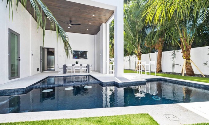 Bradenton Beach House | View from the top! Walk to the beach!