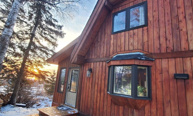 Huffman - O' Malley House | View-Large -Private Alaskan home in Anchorage Hillside- wooded