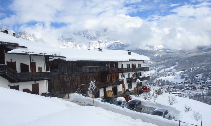 Cortina d'Ampezzo Apartment | View of the Dolomites of Cortina d'Ampezzo, hospitality and simplicity