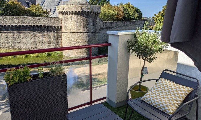 Guerande Apartment | View of the ramparts