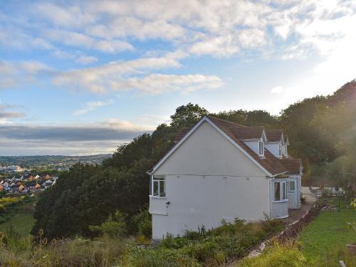 Torquay House | View Point