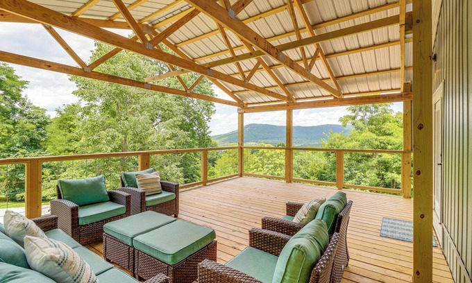 Parthenon Cabin | Views on 12 Acres: Ozark Mountain Cabin!