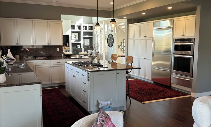 Eden Prairie House | views, views , views! peace, quiet, and relaxation