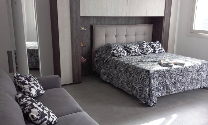 Pigneto Apartment | VIKTORIA'S SUITE Rome center an in the heart of Pigneto, San Giovanni, colosseum.