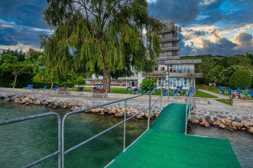 Balatonvilagos Hotel | Világos Hotel Balatonvilágos