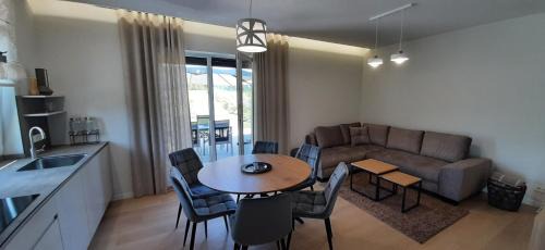 Augustow Primeval Forest Apartment | Vila Galadusis prie ežero