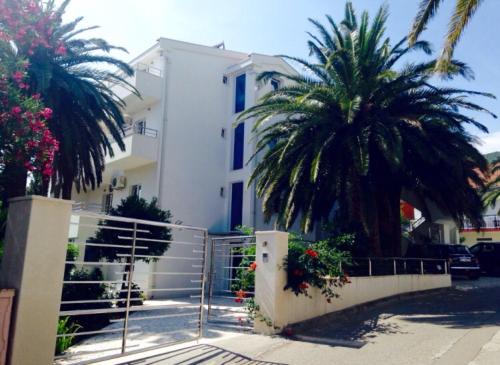 Lazi House | Vila Lazovic