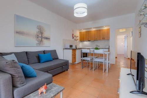Montechoro Apartment | VILA MAGNA - Apart com AC, renovado para 4 com vista piscina em Albufeira