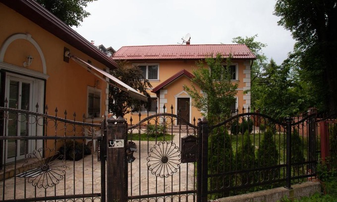 Ilidza House | Vila Omar