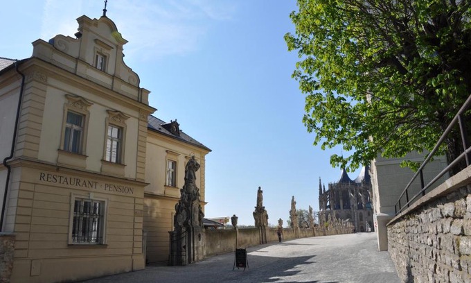 Kutna Hora Hotel | Vila U Varhanáře