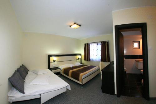 Jupiter Hotel | Vila Wolf