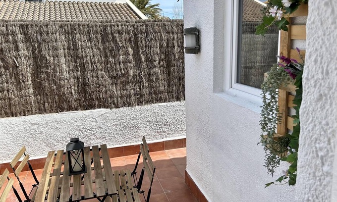 Vilassar de Mar Apartment | Vilamarlux VII Lovable Studio apartment close to the beach.