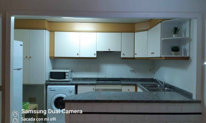 Sant Carles de la Rapita Apartment | "Vilero" 3 sleepingrooms, 6 peoples, with balcony vews street/sea