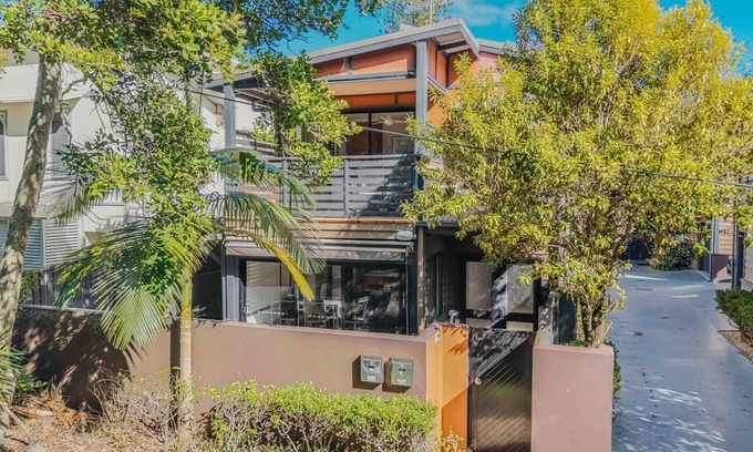 Hastings Point House | Villa 1 at Hastings Point - Modern 3-Bedroom Retreat with Heated Spa, Near Beach & Creek