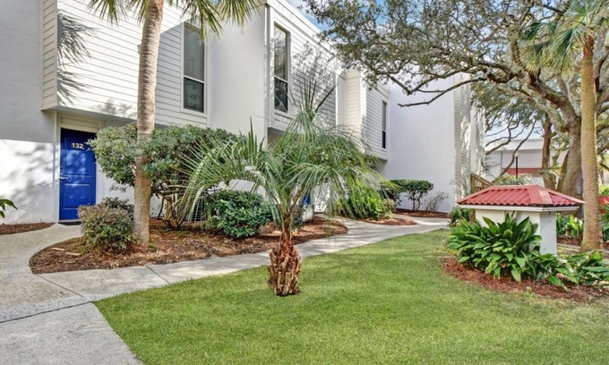 Jekyll Island Condo | Villa 132 - Drift On Down