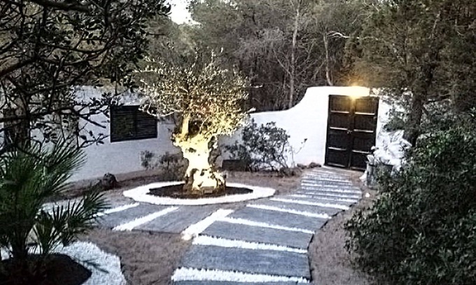 Calo de Sant Agusti House | Villa 150M from the beach in the best area of ​Mitjorn-FREE WIFI, AIR CONDITIONING
