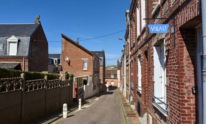 Le Treport House | VILLA 17, authentic 70 m2 Treport house, 3-minute walk from the port