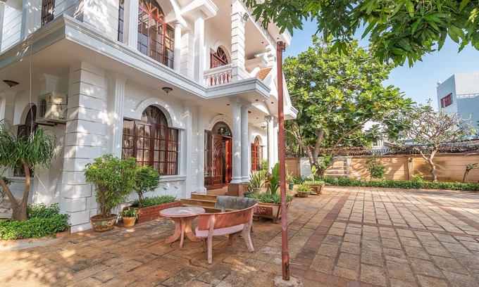 Thang Tam Villa | Villa. 231 Lon Hong Fong