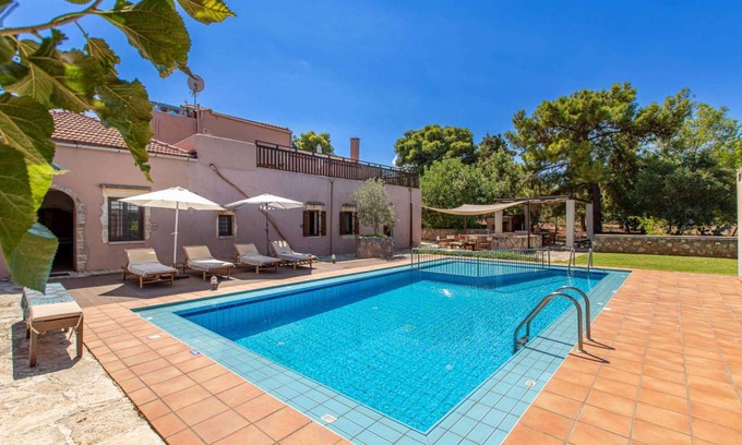 Pitharion Villa | Villa ∙ 3 bedrooms ∙ 6 guests