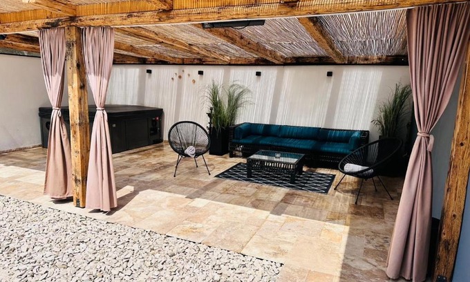 Medias House | Villa 3