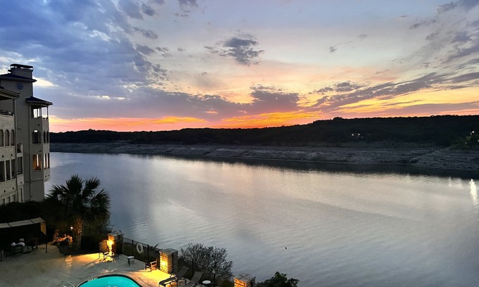 Highland Lake Estates Condo | VILLA 3202 - Gorgeous Lakefront Condo - Amazing Panoramic Views & Luxury