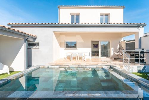 Saint-Genies-de-Malgoires House | Villa avec piscine extérieur