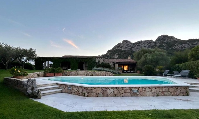 Arzachena Villa | Villa 'Acula' with Sea View, Wi-Fi and Air Conditioning