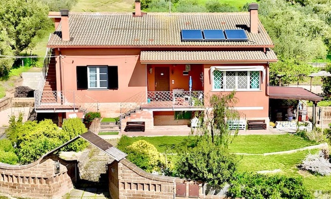 Bellante Villa | Villa Adele