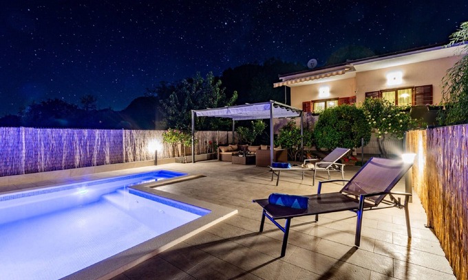 Dugopolje Villa | Villa Adriana - Three Bedroom Villa with Private Pool