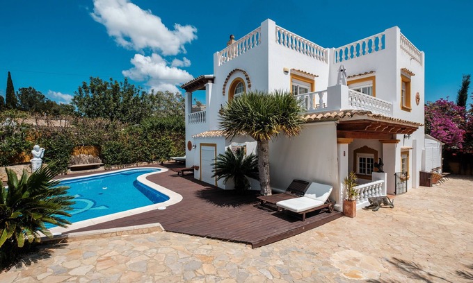Santa Eulalia del Rio Villa | Villa 'Alba' with Private Pool, Wi-Fi and Air Conditioning
