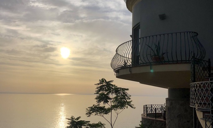 Caminia Villa | Villa Alcado, a unique emotion!