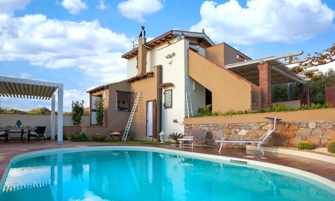 Mitogio Villa | Villa Alcantara