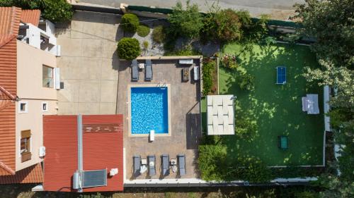 Prines Villa | Villa Alex with private pool and jacuzzi
