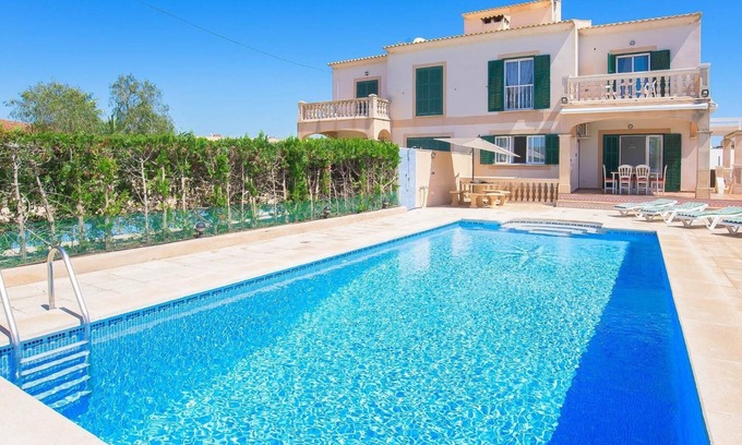 Portocolom Villa | Villa Alicia - Four Bedroom Villa, Sleeps 8