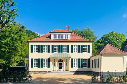 Guetersloh Apartment | Villa am Stadtpark - Boardinghouse