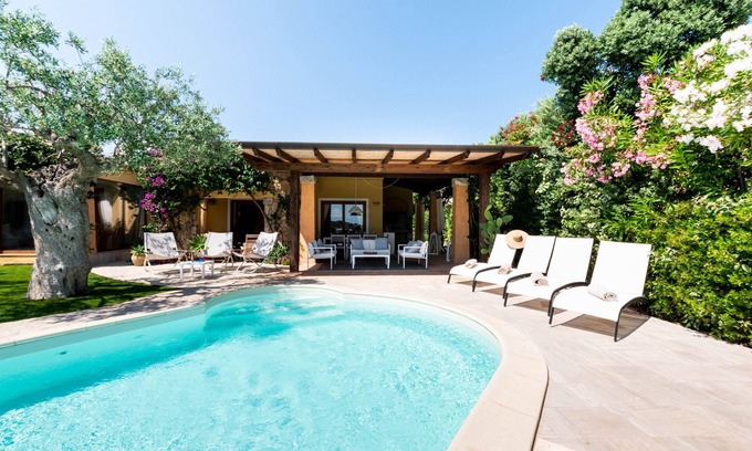 Chia Villa | Villa Ambra with private pool in Chia, just a stone throw from the finest beach
