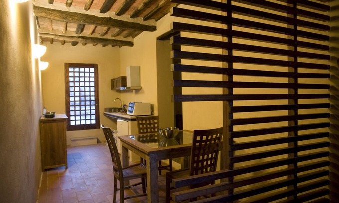 Brenna Apartment | Villa Amedeo apt Galileo 15 km from Siena