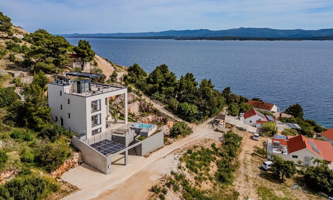Nerezise Villa | Villa Amorpha with Pool