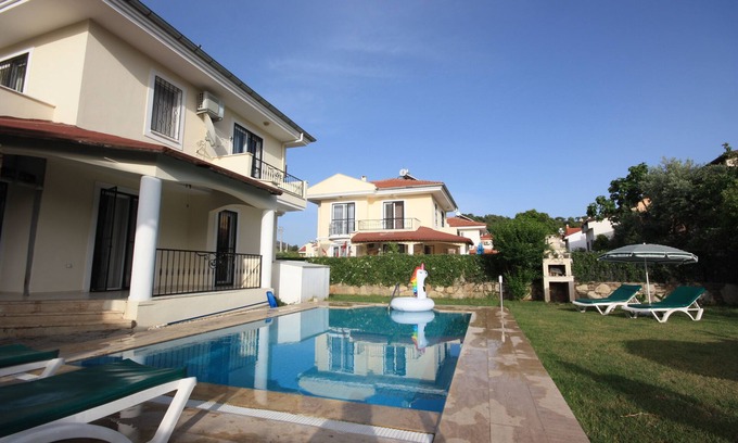 Ciftlik Villa | Villa Ana - 3 Bedroom Villa with Private Pool and Garden and Wifi